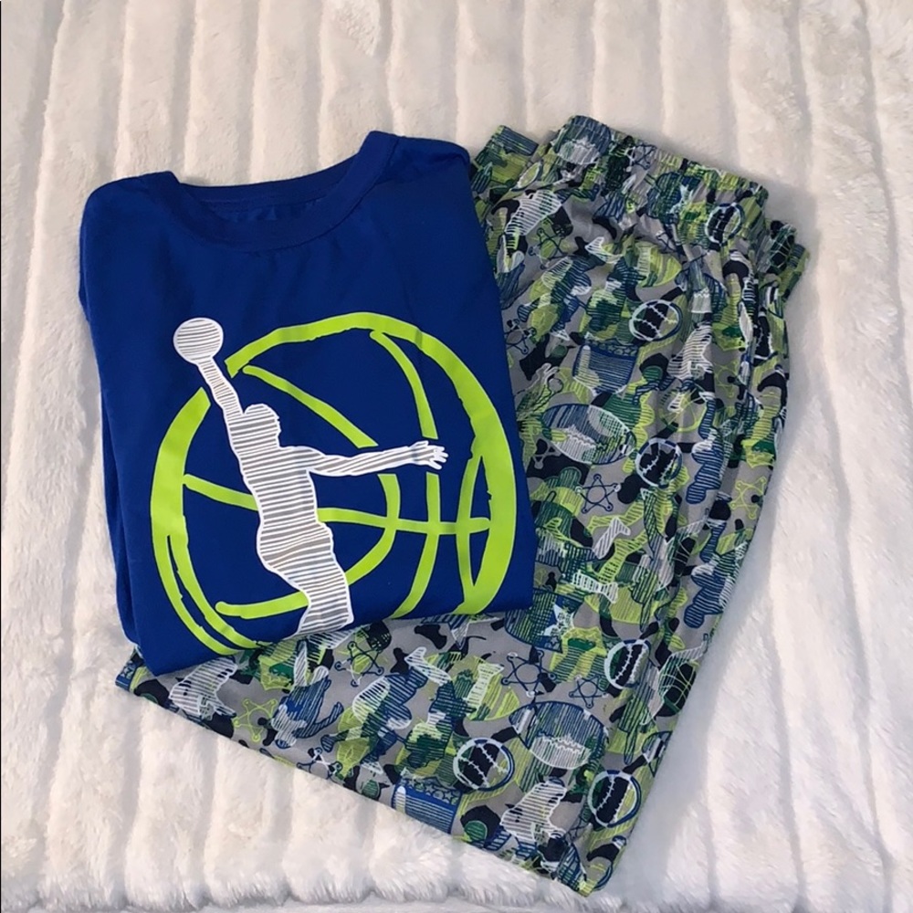 NWOT Boys Pajama Outfit